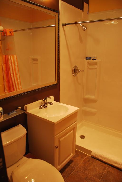 Imperial Motel Cortland Room photo